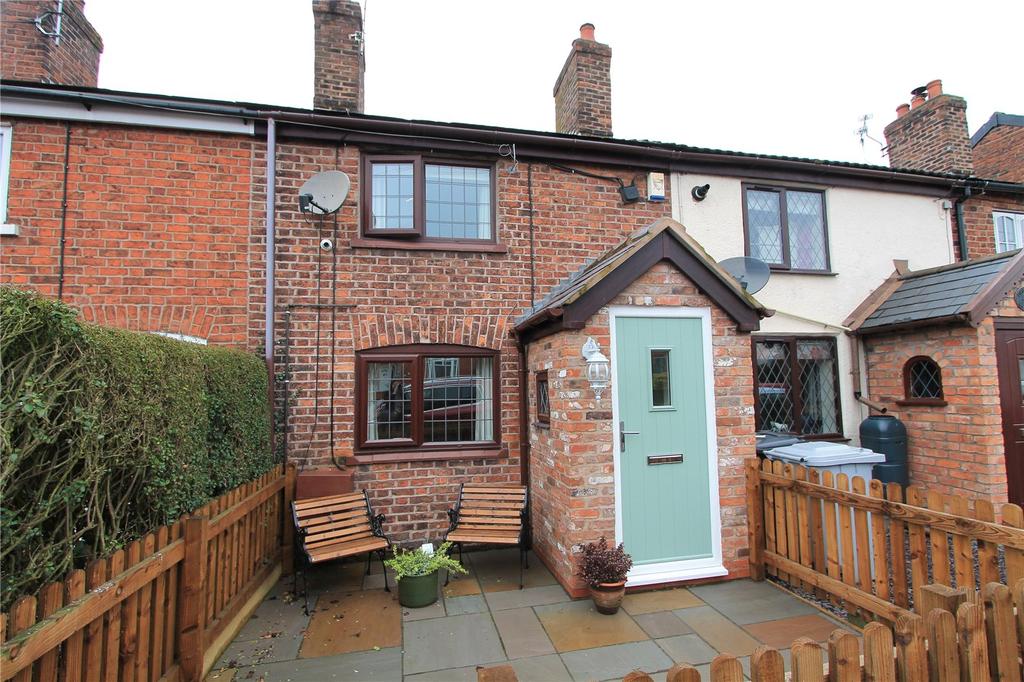 Crewe Road, Winterley, Sandbach, CW11 2 bed terraced house £150,000