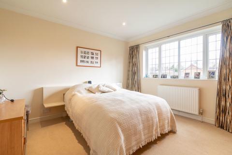 77 Marsh Lane, Solihull, B91 2PE