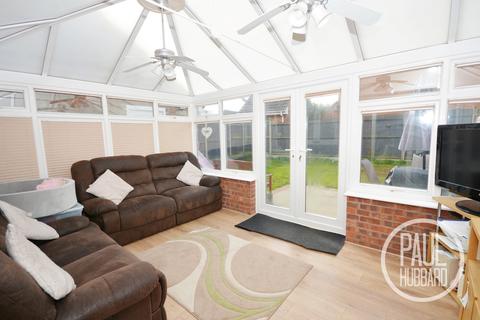 27 Bloomfield Way, Carlton Colville, Lowestoft, NR33 8TH