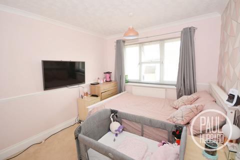 27 Bloomfield Way, Carlton Colville, Lowestoft, NR33 8TH