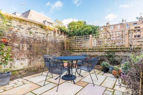 20b Goodwin Road, London, W12 9HX
