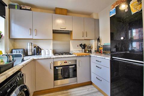 14 Thruxton Avenue, Wolverhampton, WV10 6GJ