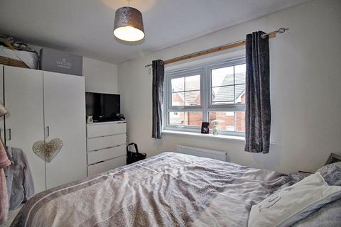 14 Thruxton Avenue, Wolverhampton, WV10 6GJ