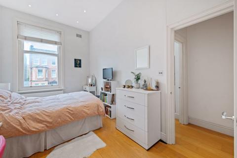 2 bedroom apartment to rent, Greencroft Gardens, South Hampstead, London NW6