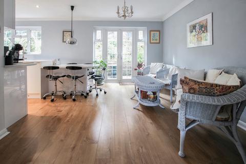 11 Amberslade Walk, Dibden Purlieu, Southampton, SO45 4NW