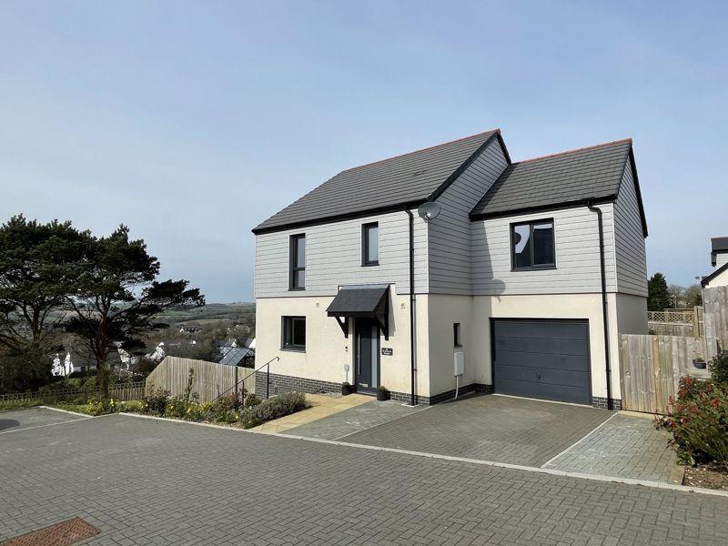 Kenwyn Heights, Truro 4 bed detached house £419,950