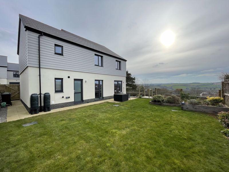 Kenwyn Heights, Truro 4 bed detached house £419,950