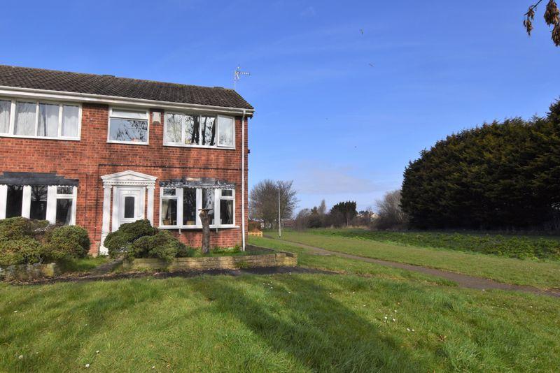Alnwick Drive, Moreton 3 bed terraced house £149,950