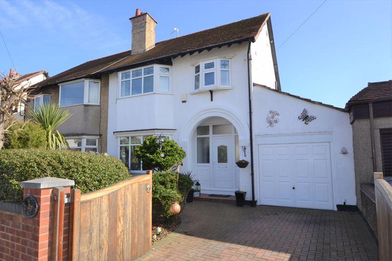 Queens Avenue, Meols 3 bed semidetached house £365,000