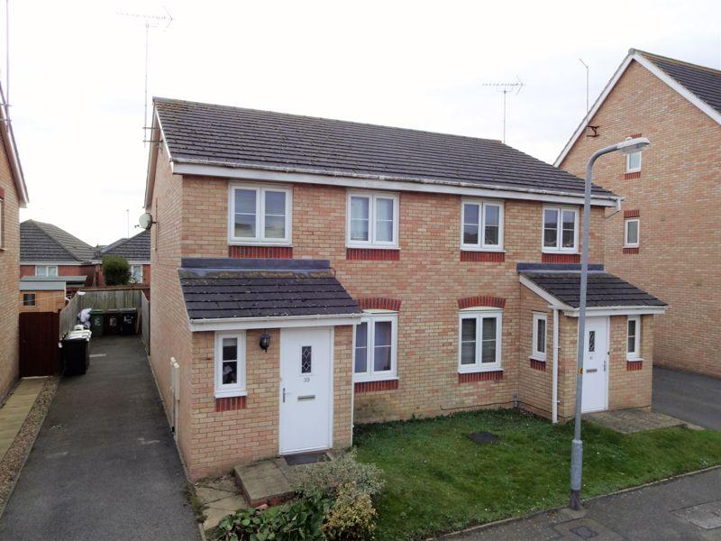 Magpie Close, Oakley Vale, Corby 3 bed semidetached house £195,000
