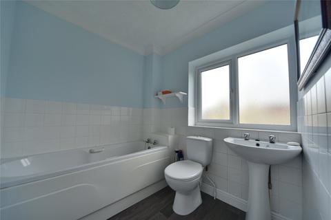 17 Broom Walk, Beck Row, Bury St Edmunds, IP28 8UE