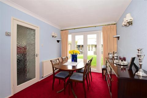 17 Glory Mead, Dorking, RH4 2NH