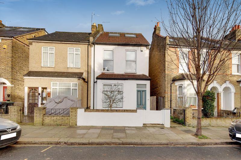 Morley Hill, Enfield, EN2 5 bed semidetached house £639,995