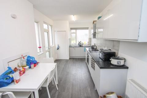 1 bedroom in a flat share to rent, Pinner Road, Harrow