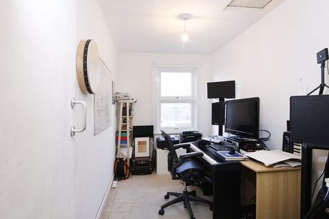 100 Canon Road, Bromley, BR1 2SP