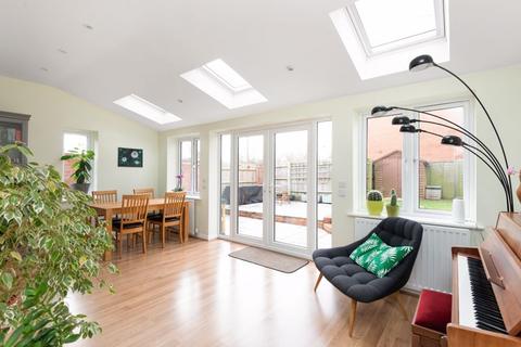 16 Diamond Way, Chilton, Didcot, OX11 0TT