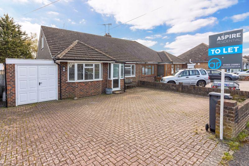 Old Shoreham Road, Lancing 4 bed semidetached house £1,495 pcm (£345 pw)