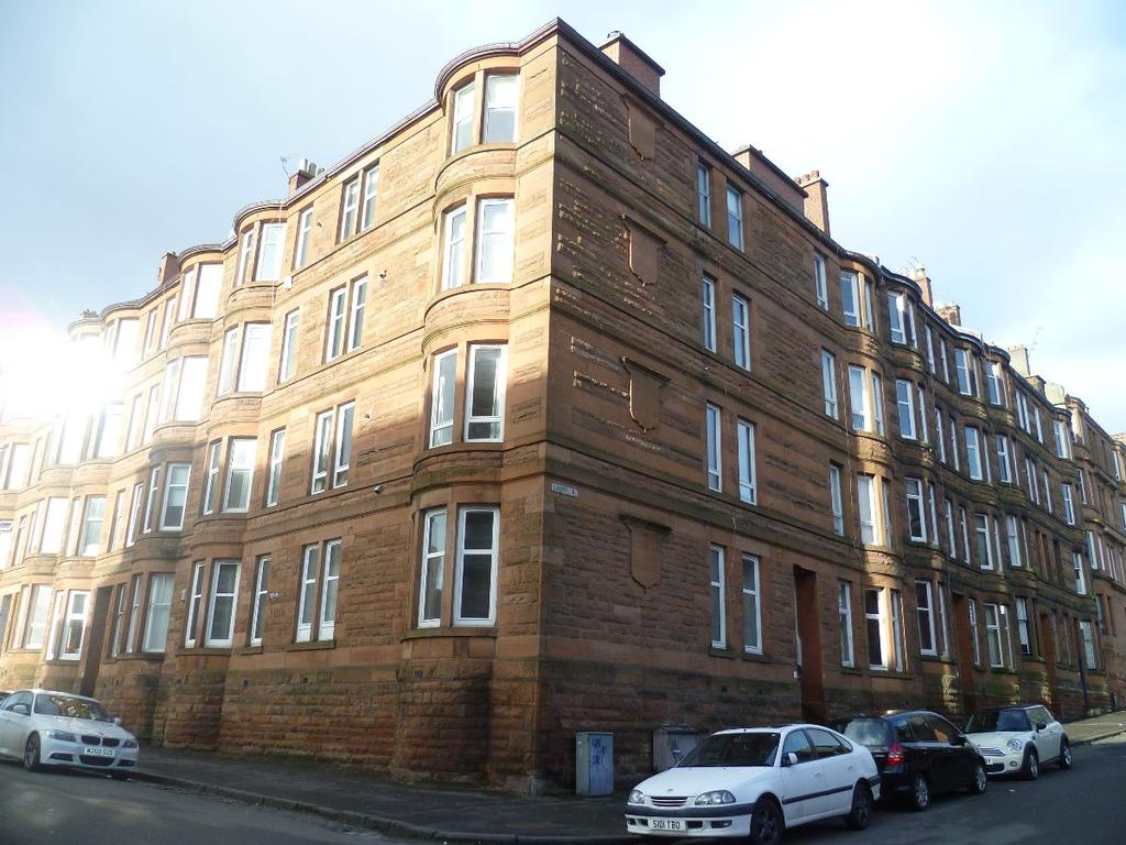 Laurel Place, Thornwood, Glasgow 1 bed flat £565 pcm (£130 pw)