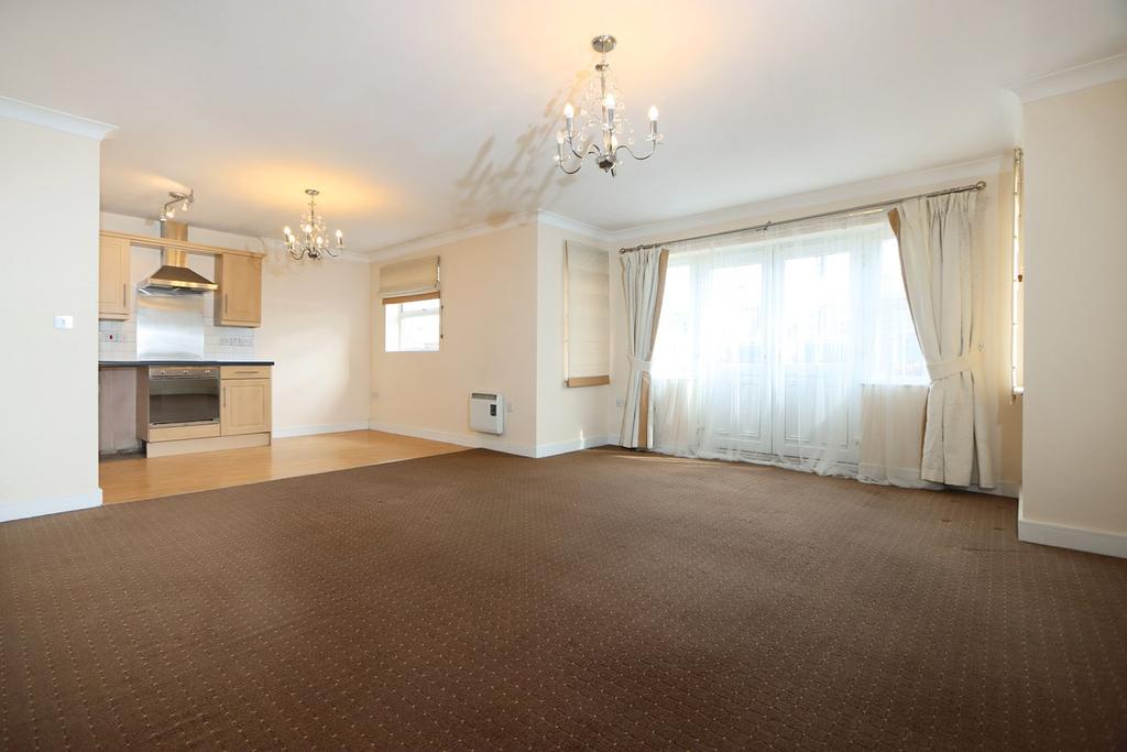 Newlands Close, Hagley, Stourbridge, DY9 2 bed apartment £150,000