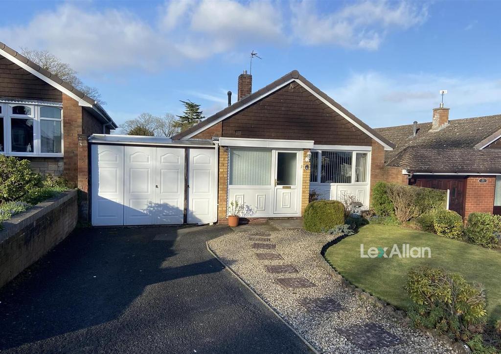 Wolverley Avenue, Wollaston, Stourbridge 2 bed detached bungalow £280,000