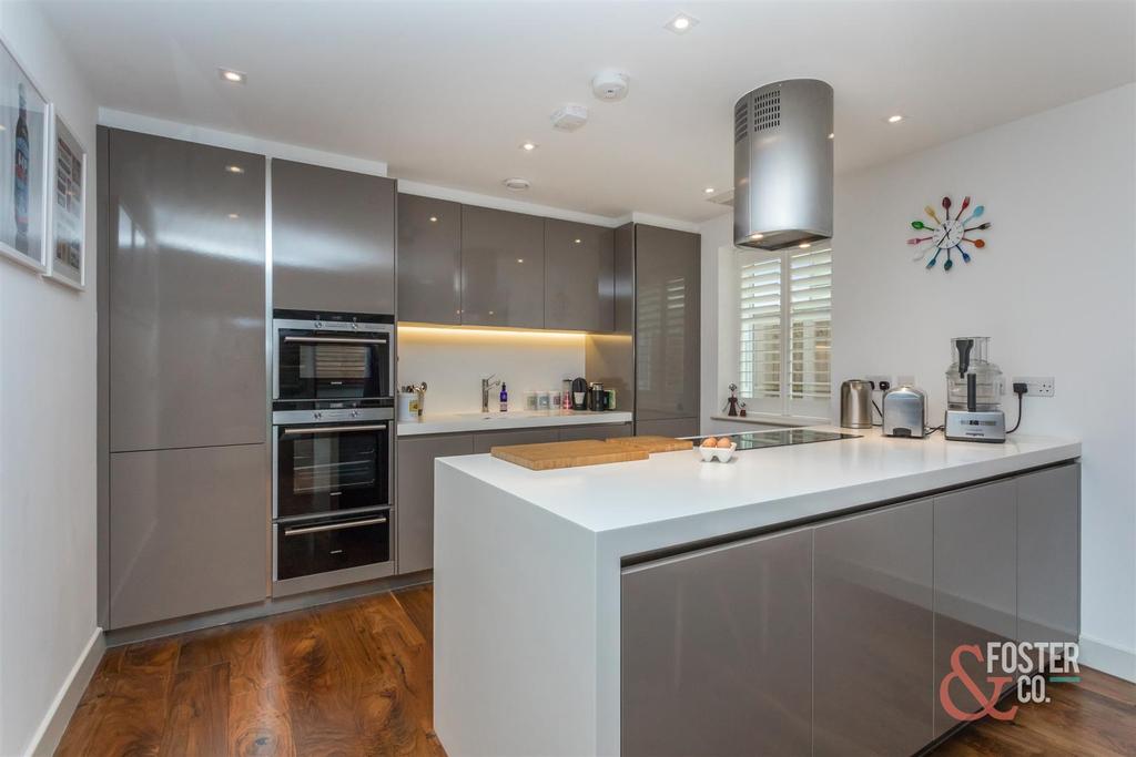 Palmeria Avenue 58, Verano Flat 2-7.JPG
