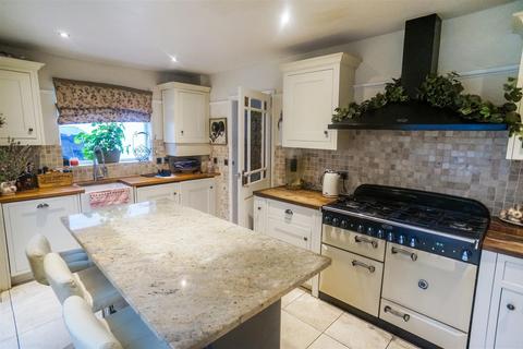 68 Harold Road, Chingford, London, E4 9SW