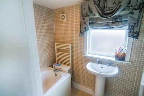 68 Harold Road, Chingford, London, E4 9SW