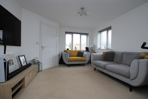 2 Birch Way, Cranbrook, Exeter, EX5 7FW