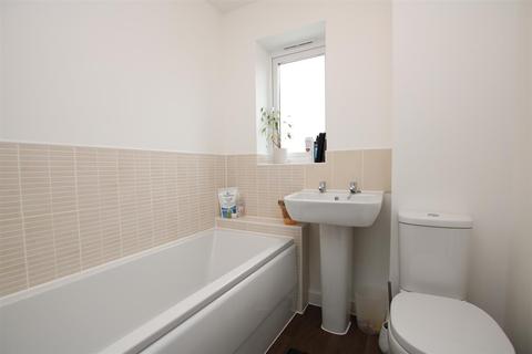 2 Birch Way, Cranbrook, Exeter, EX5 7FW
