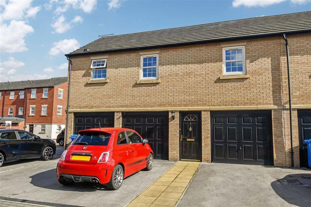 Jensen Mews, Hull, HU4 2 bed apartment £110,000