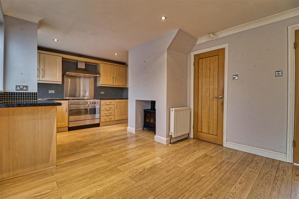 Dining kitchen 2 13.jpg