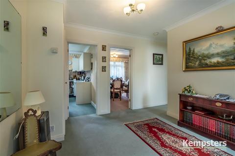 3 Cherry Walk, Grays, RM16 4UN