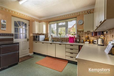 3 Cherry Walk, Grays, RM16 4UN
