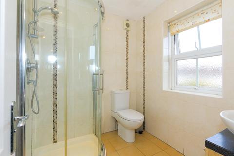 7 Holland Close, Epsom, KT19 8RW