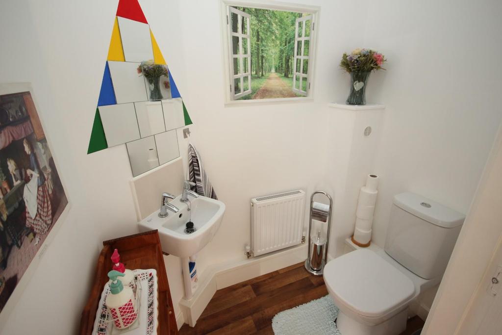 Cloakroom/WC