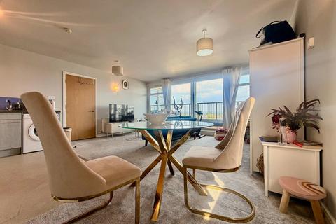1 bedroom apartment for sale, Centreway Apartments, Axon Place, Ilford, IG1