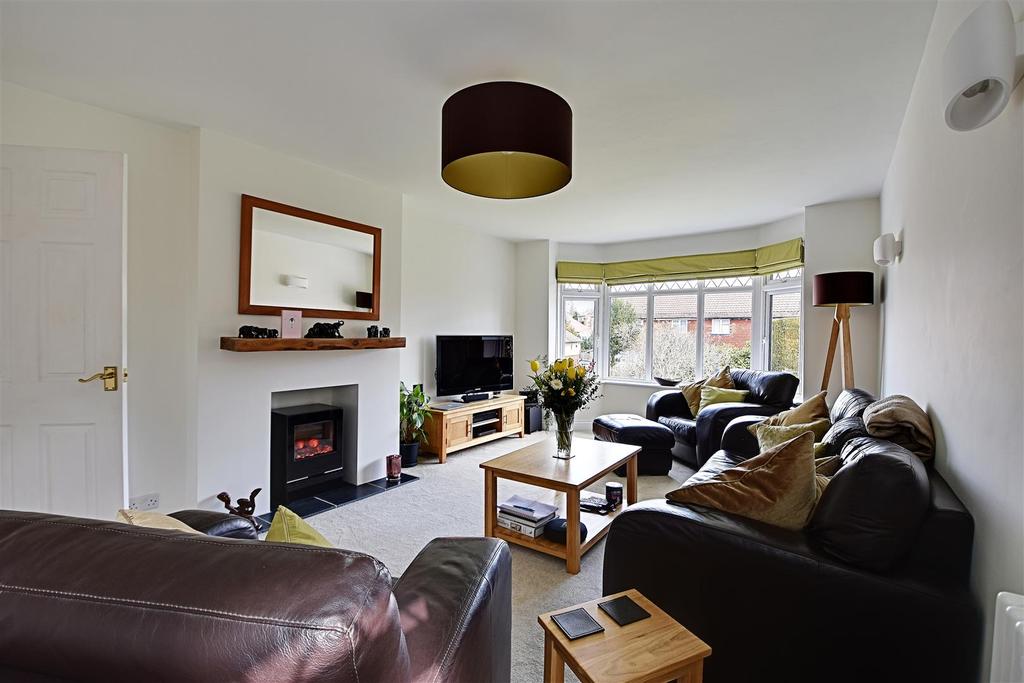 Bidwell Avenue, BexhillOnSea 4 bed detached house £435,000