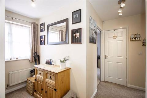 15 Abbotsbury, Westcroft, Milton Keynes, MK4 4EY