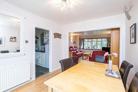 3 Harewood Hill, Theydon Bois, Epping, CM16 7EA