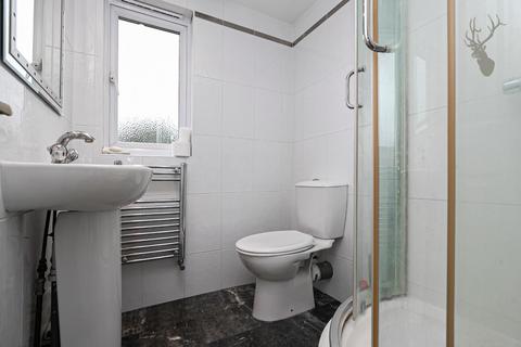 3 Harewood Hill, Theydon Bois, Epping, CM16 7EA