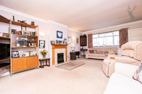 57 Forest Drive, Theydon Bois, Epping, CM16 7HB