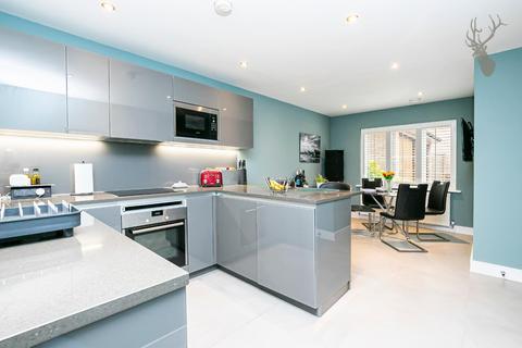2 Ambrose Crescent, Epping, CM16 5AN