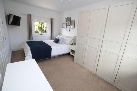 3 Ashbourne Garth, Bradford, BD2 4EA
