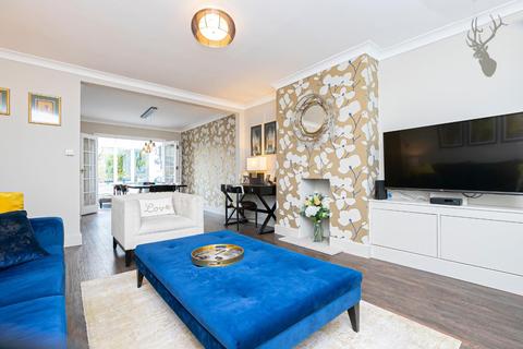 8 Harewood Hill, Theydon Bois, Epping, CM16 7EA