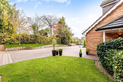 4 Strawberry Fields, Meriden, Coventry, CV7 7SA