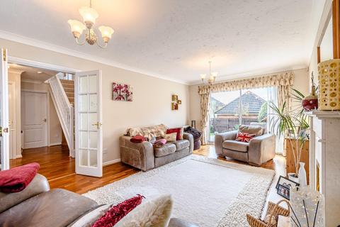 4 Strawberry Fields, Meriden, Coventry, CV7 7SA