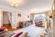 8441907-interior06.jpg