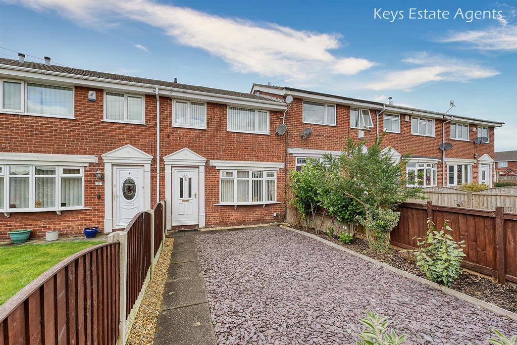Swithin Drive, Fenpark, StokeOnTrent 3 bed townhouse £130,000