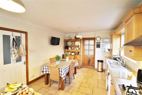 13 Furze Road, Weston-super-mare, BS22 9RX