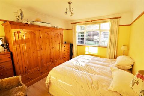 13 Furze Road, Weston-super-mare, BS22 9RX